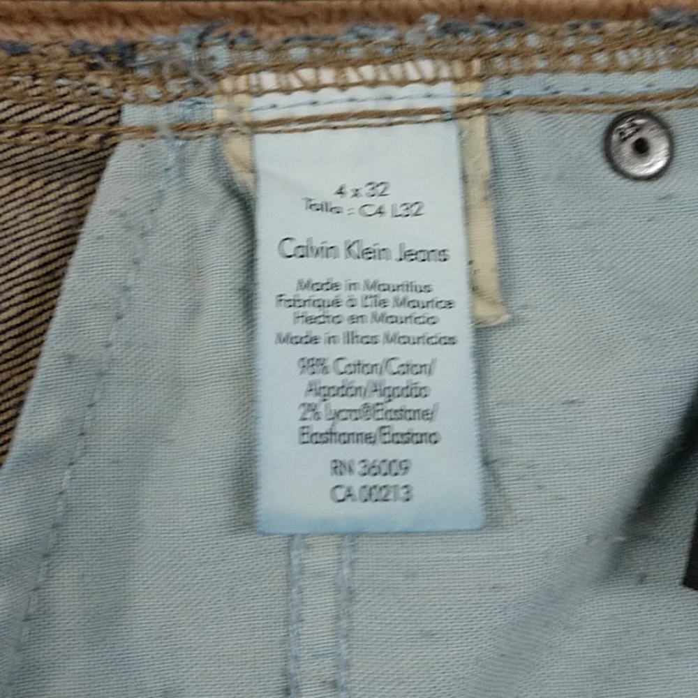 Calvin Klein Jeans - Picture 4 of 6